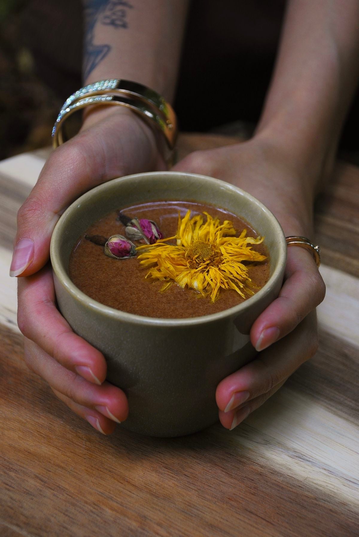 How Ceremonial Cacao Supports the Menstrual Cycle Naturally!